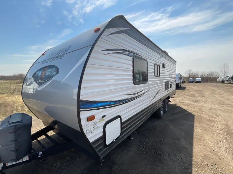 2019 Palomino Puma XLE Lite 22RBC, Photos photo 13
