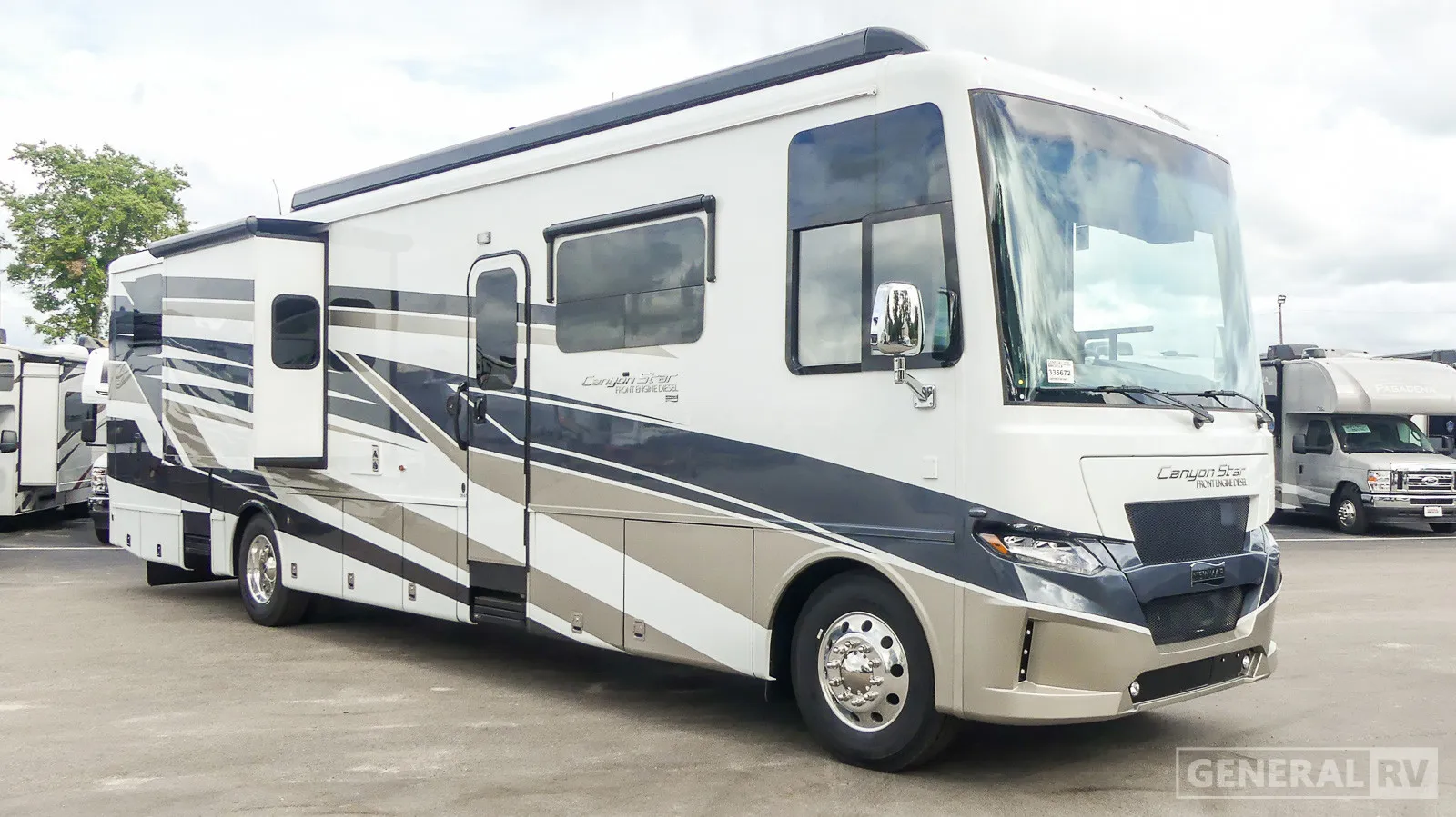 2026 Newmar Canyon Star 3947 - Photo 2