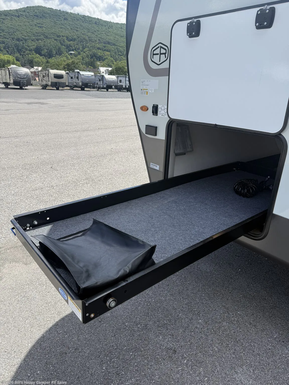 2027 Forest River Rockwood Ultra Lite 302RDT — Photo 7