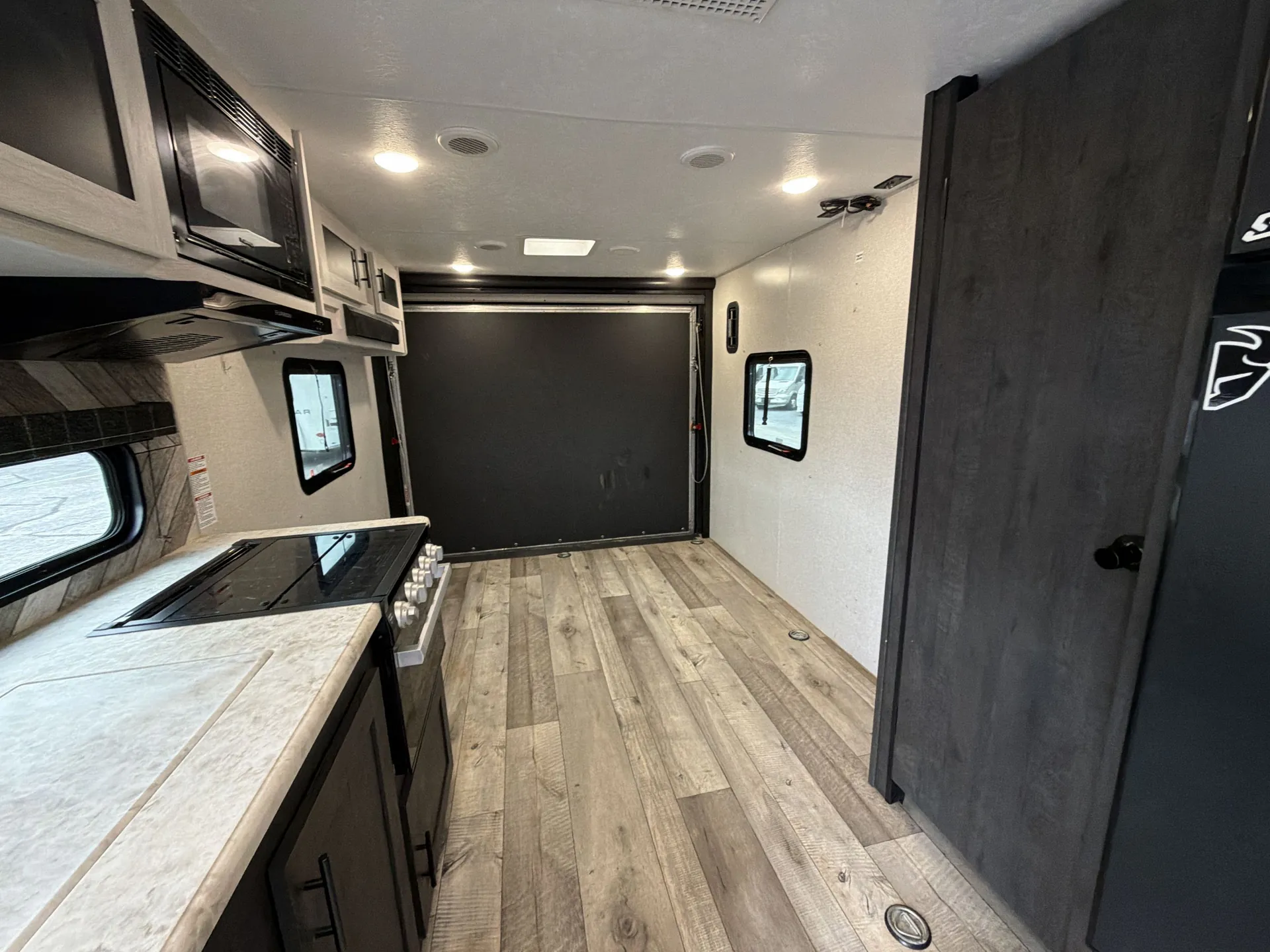 2022 K-Z Sportsmen SE 250THSE — living area main