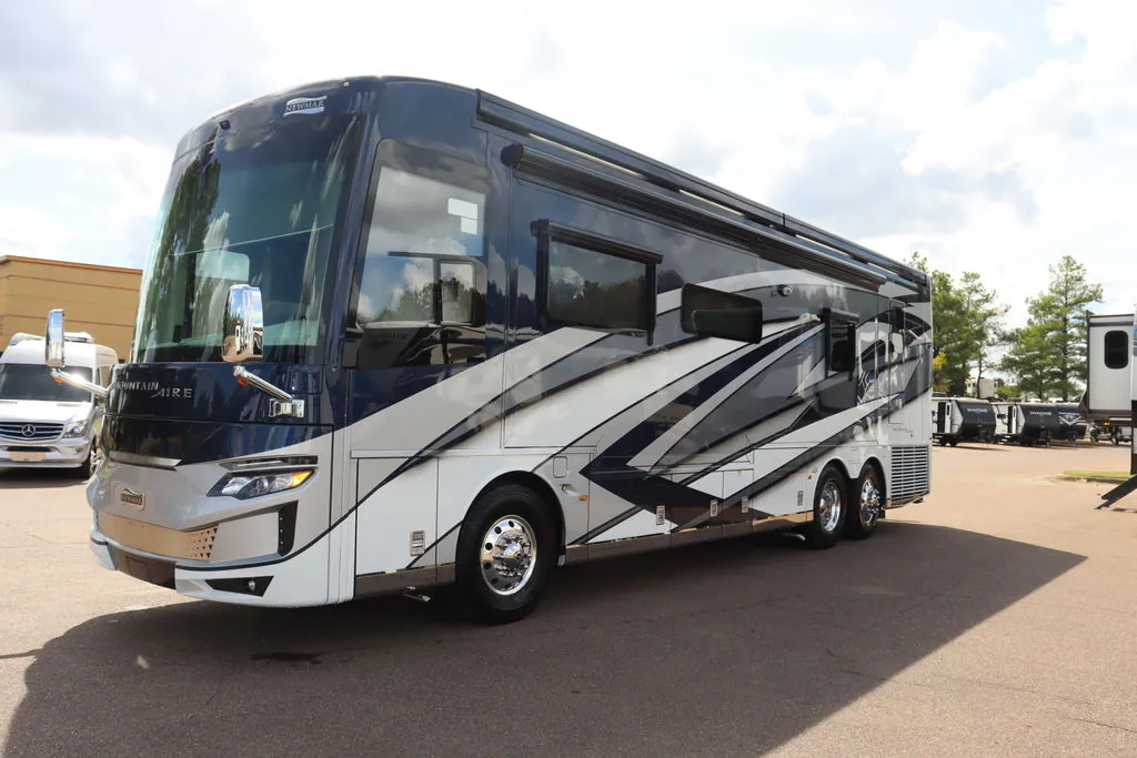 2024 Newmar Mountain Aire 3825 - Photo 4