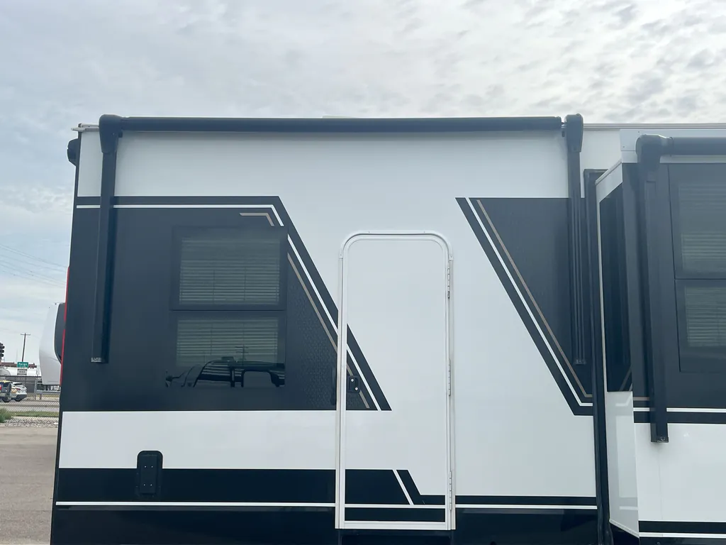 2024 Brinkley Model G 3500, Photos photo 31