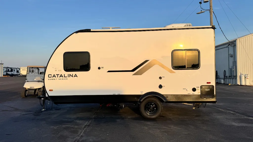 2027 Coachmen Catalina Summit Series 7 154RDX, Photos photo 5