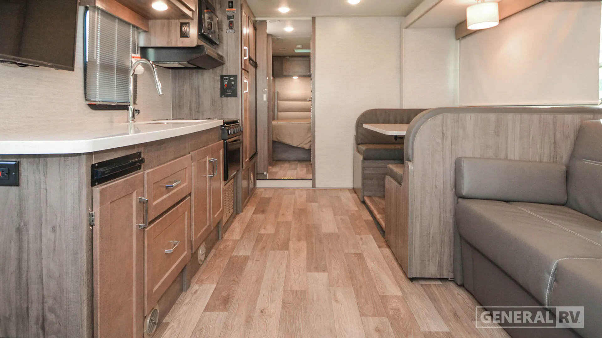 2022 Winnebago Spirit 31K - Photo 3