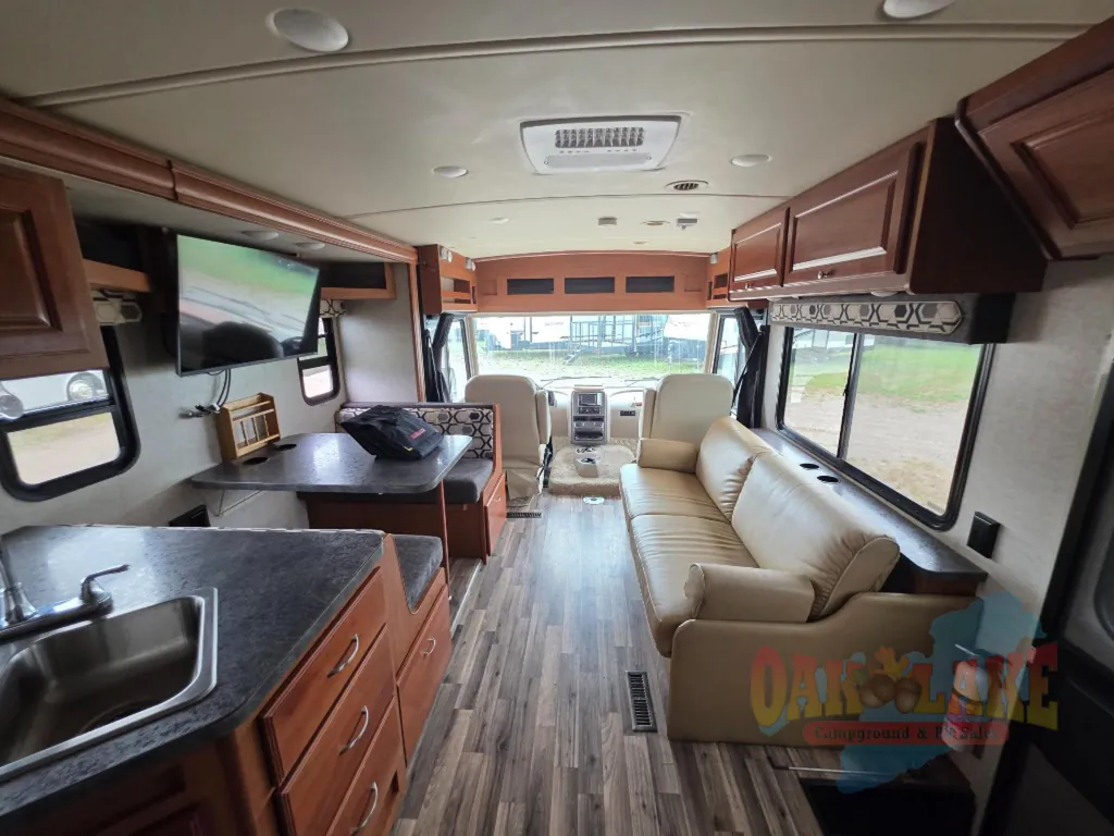 2018 Winnebago Sunstar 27P, Photos photo 12