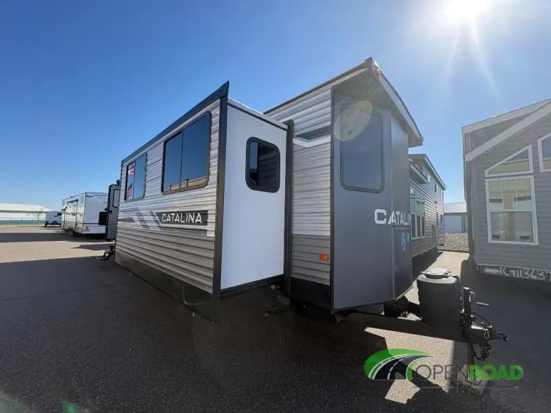 2024 Coachmen Catalina Destination Series 39MKTS - Photo 2