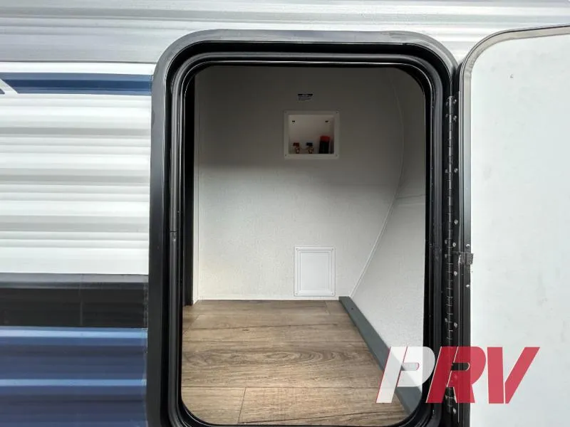 2027 Palomino Puma 340DB - Photo 2