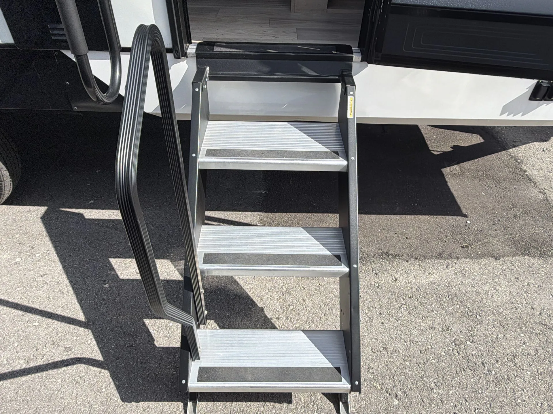 2025 Winnebago Minnie 2326RB - Photo 2