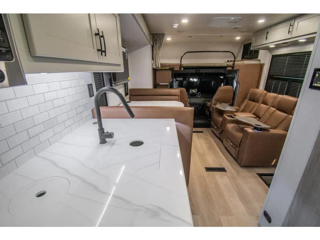 2026 Dynamax Europa 32KD - Photo 2
