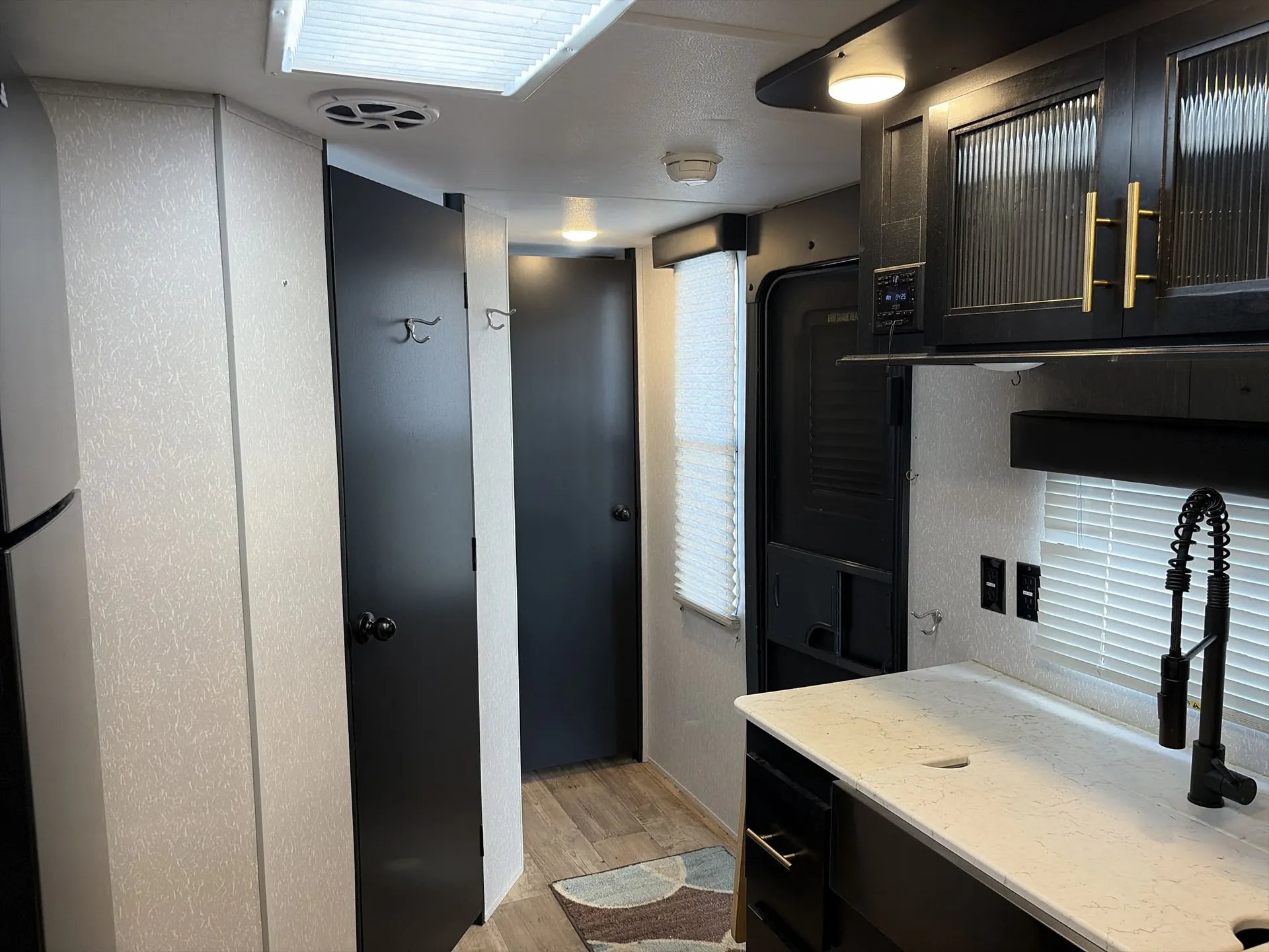 2022 Forest River Cherokee Grey Wolf 22RR — living area main
