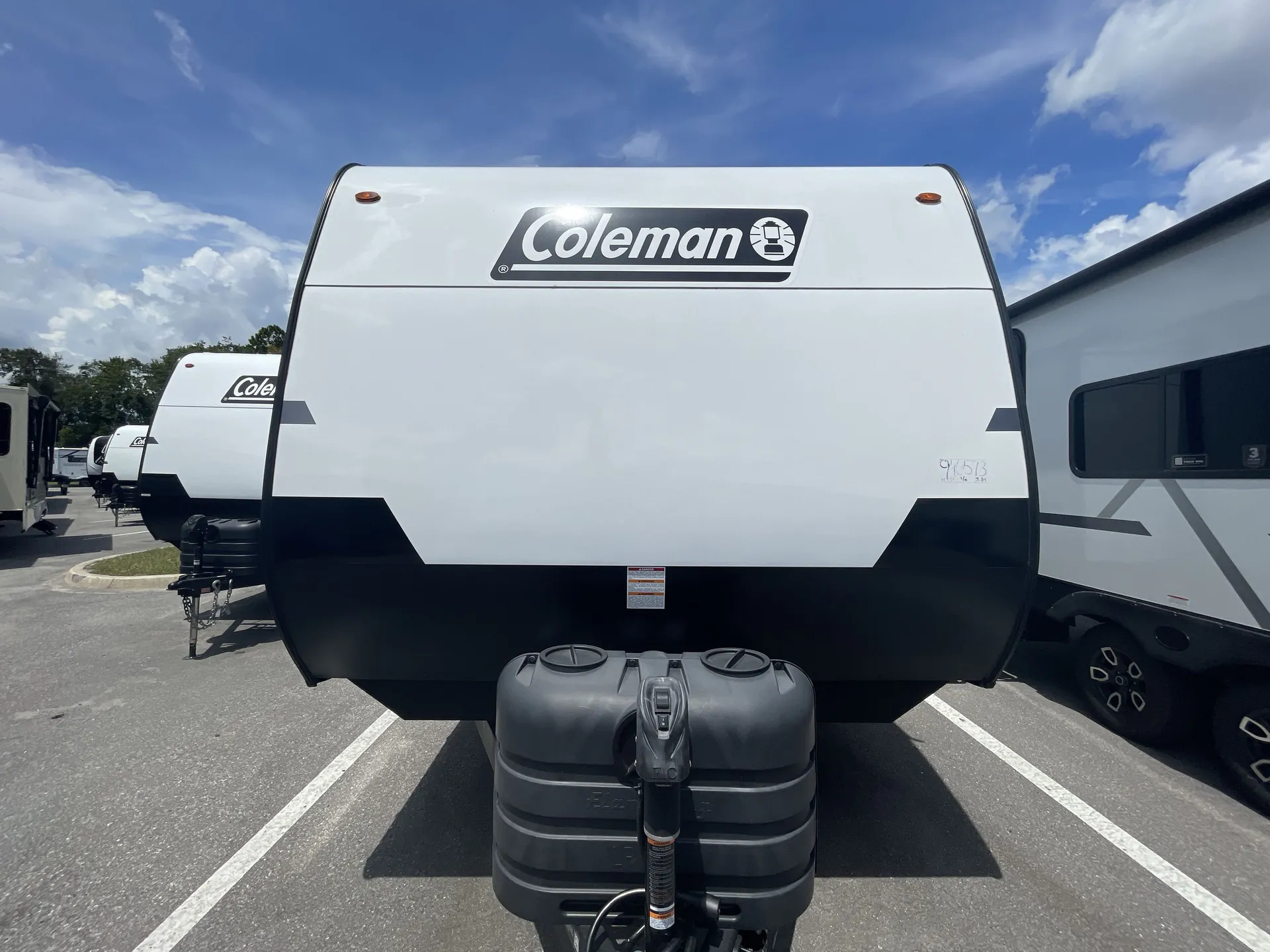 2027 Keystone Coleman Light 22BX - Photo 2