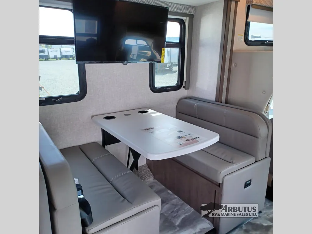 2024 Thor Motor Coach Echelon LF31, Photos photo 12