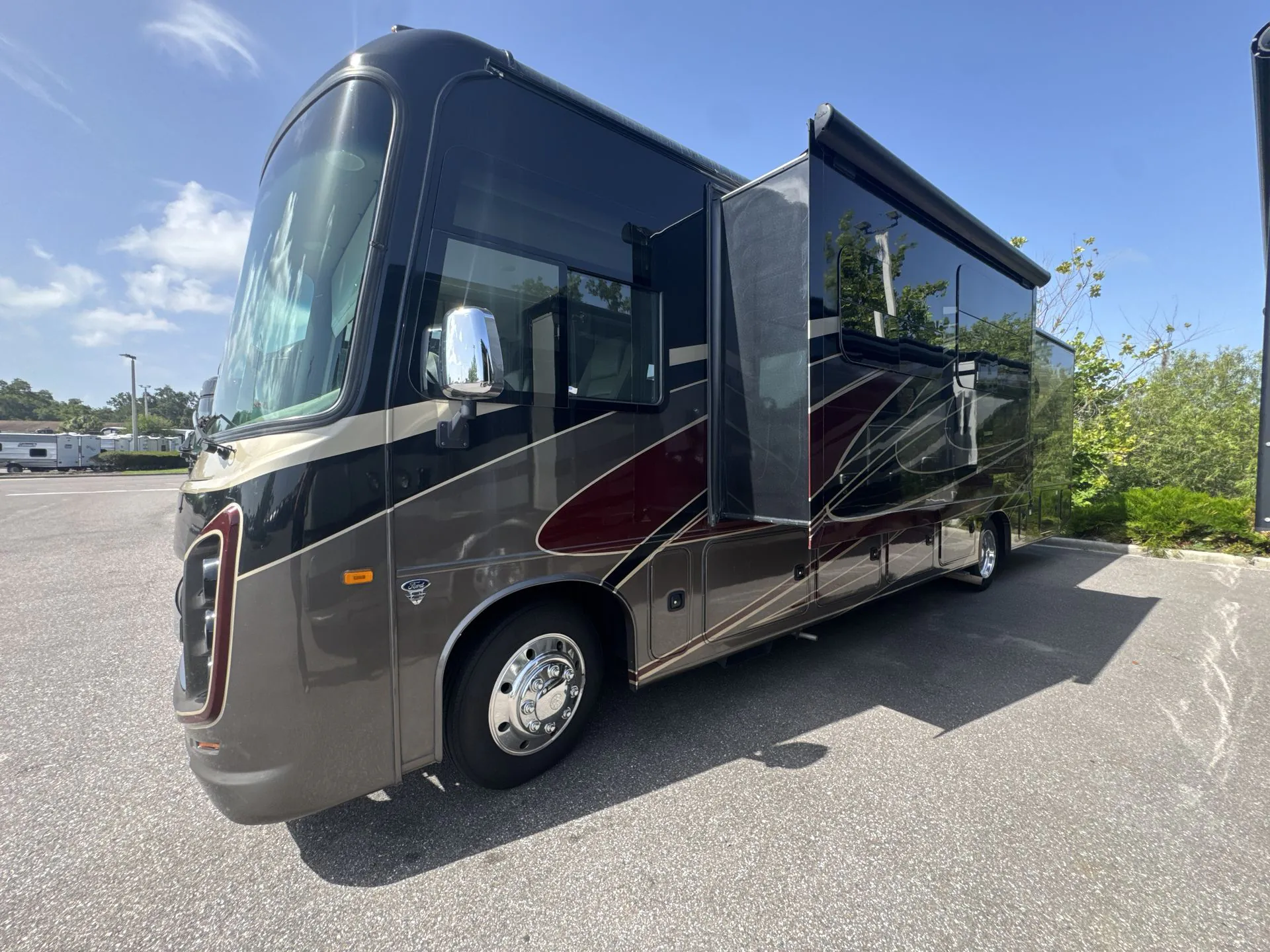 2022 Entegra Coach Vision XL 34G - Photo 2