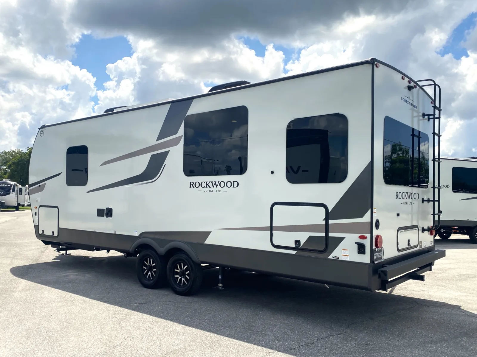 2026 Forest River Rockwood Ultra Lite 302RDT - Photo 4