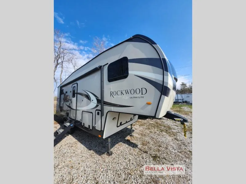 2020 Forest River Rockwood Ultra Lite 2621WS - Photo 2