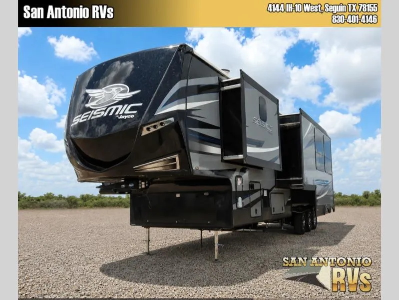 2020 Jayco Seismic 4113 - Photo 2