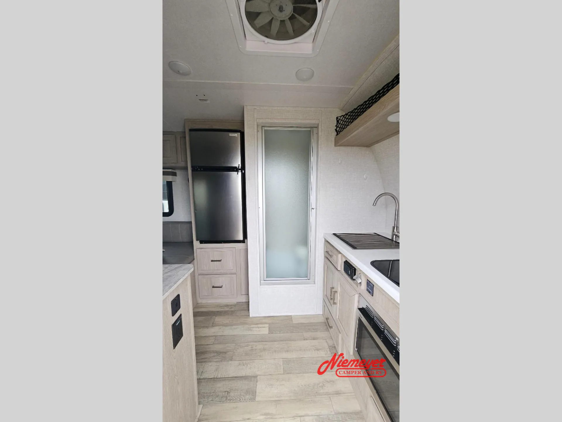 2022 Forest River Rockwood Geo Pro 15TB — Photo 5