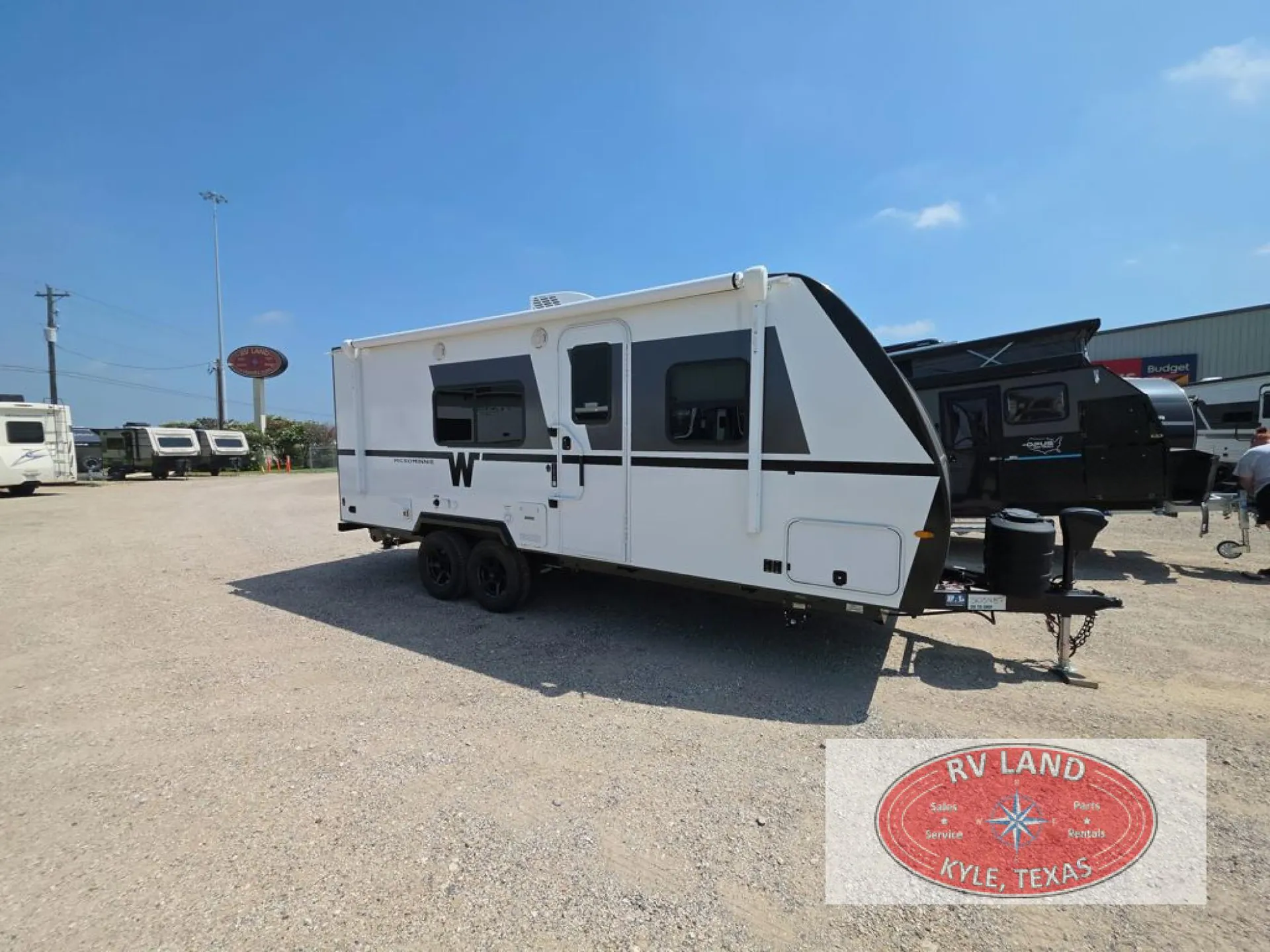 2026 Winnebago Micro Minnie 2200TBH - Photo 2
