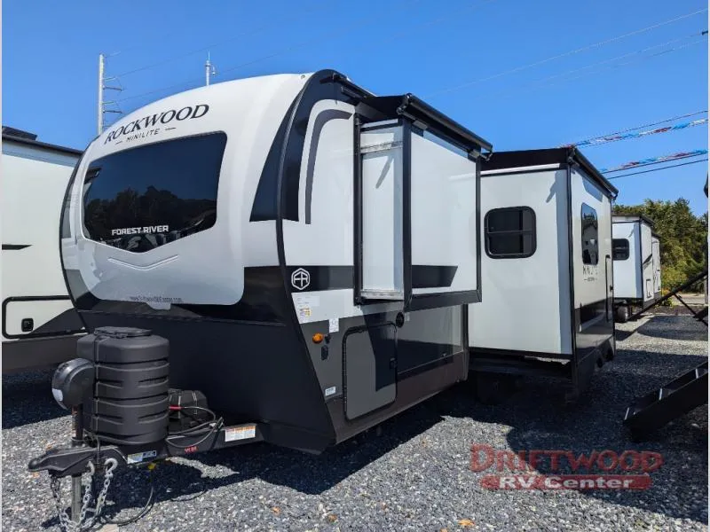 2026 Forest River Rockwood Mini Lite 2513S - Photo 3