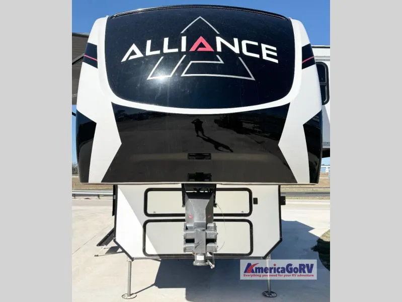2021 Alliance RV Valor 41V15 - Photo 4