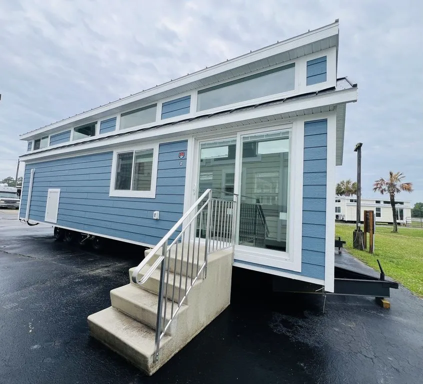 2026 GREAT OUTDOOR COTTAGES Bayview 300-L1-K1 - Main photo