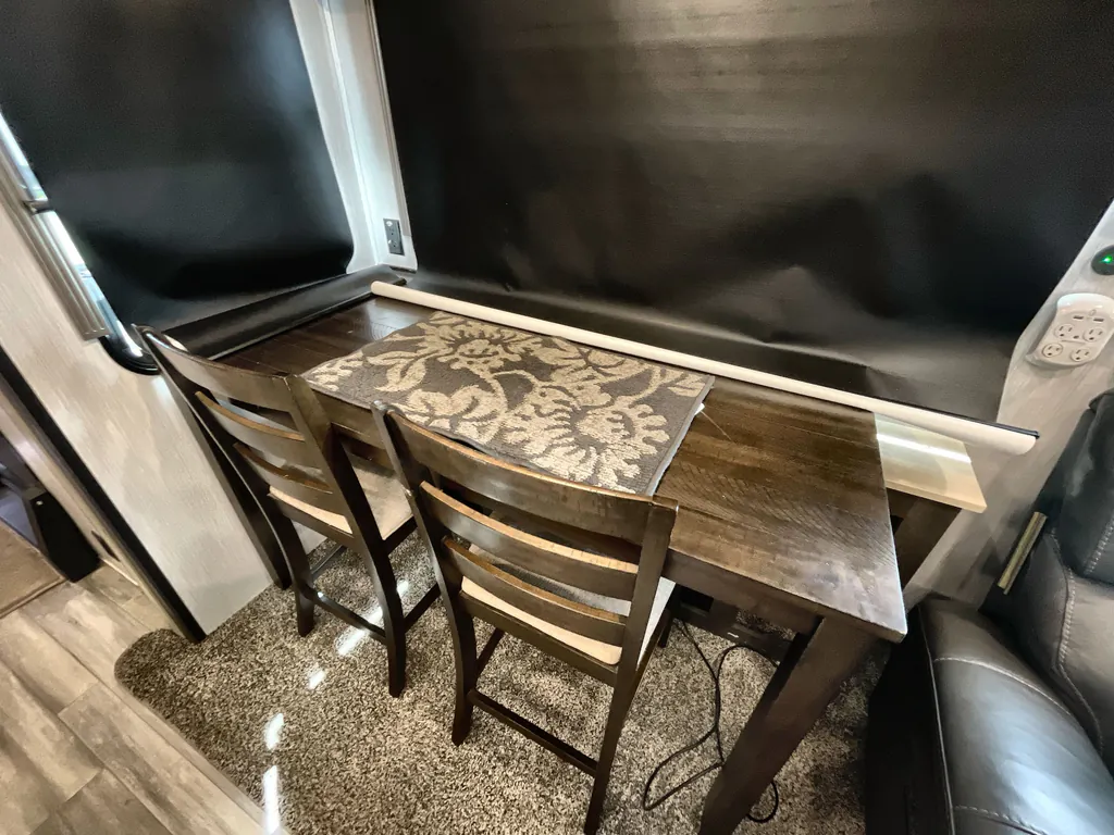2022 Forest River Cedar Creek Champagne Edition 38EL, Photos photo 4