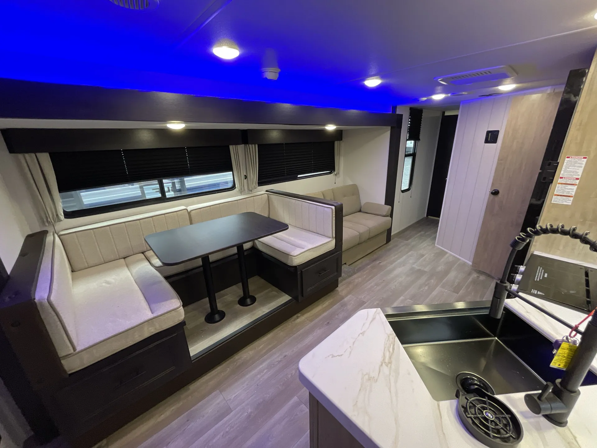 2027 Forest River Cherokee Grey Wolf 29QB — living area main