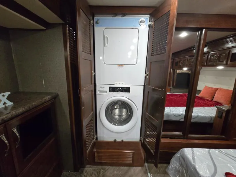 2018 Fleetwood Pace Arrow LXE 37R, Photos photo 14
