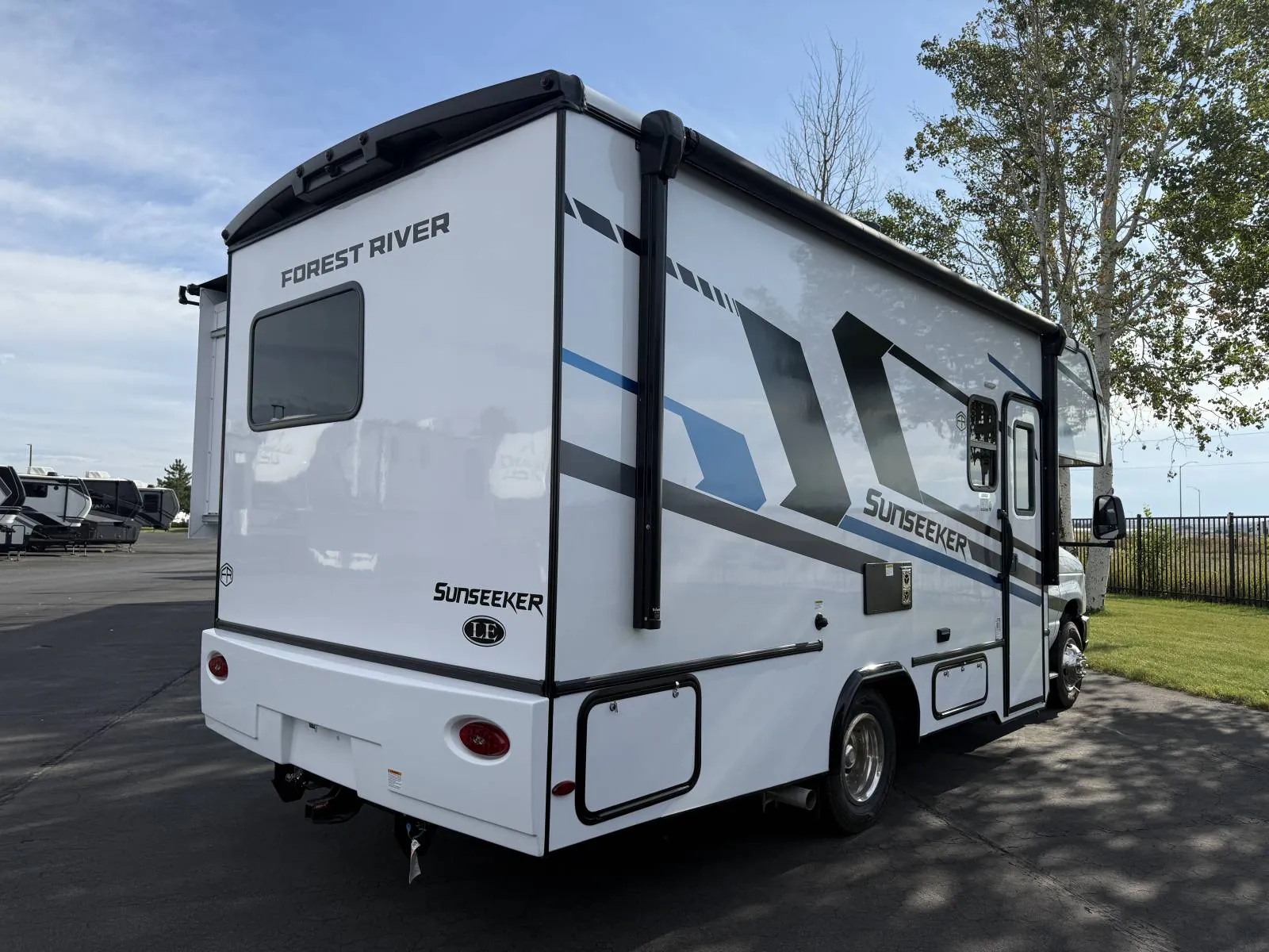 2026 Forest River Sunseeker 2250S LE - Photo 4