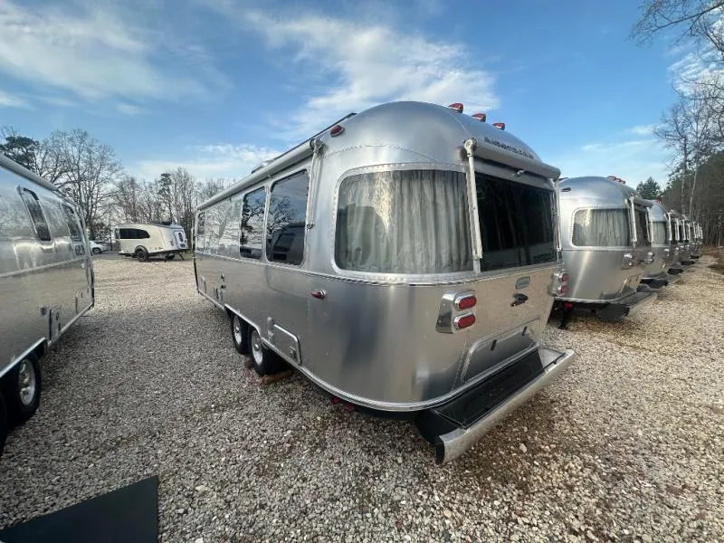 2026 Airstream Globetrotter - Photo 4
