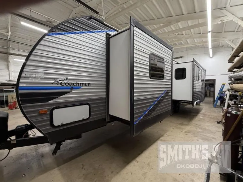 2022 Coachmen Catalina Legacy Edition 303RKDS - Photo 3