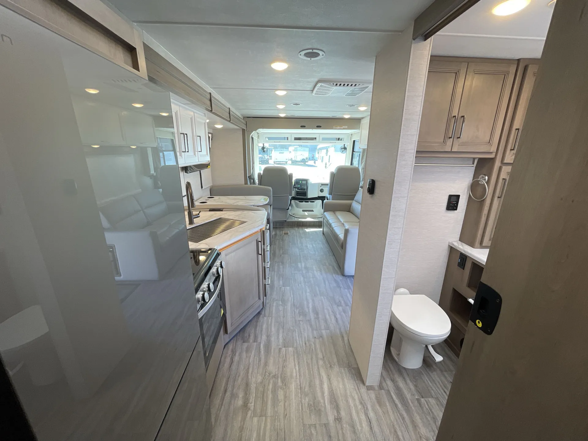2026 Thor Motor Coach Freedom Traveler B30 — living area main