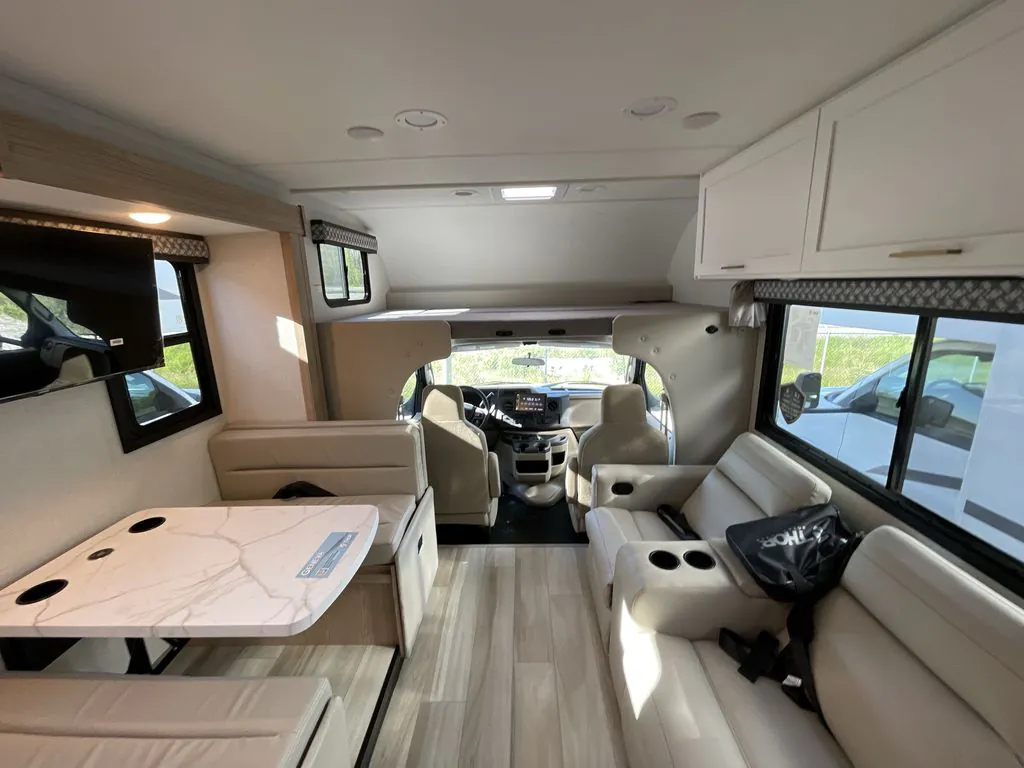 2026 Thor Motor Coach Geneva 29VT - Photo 4