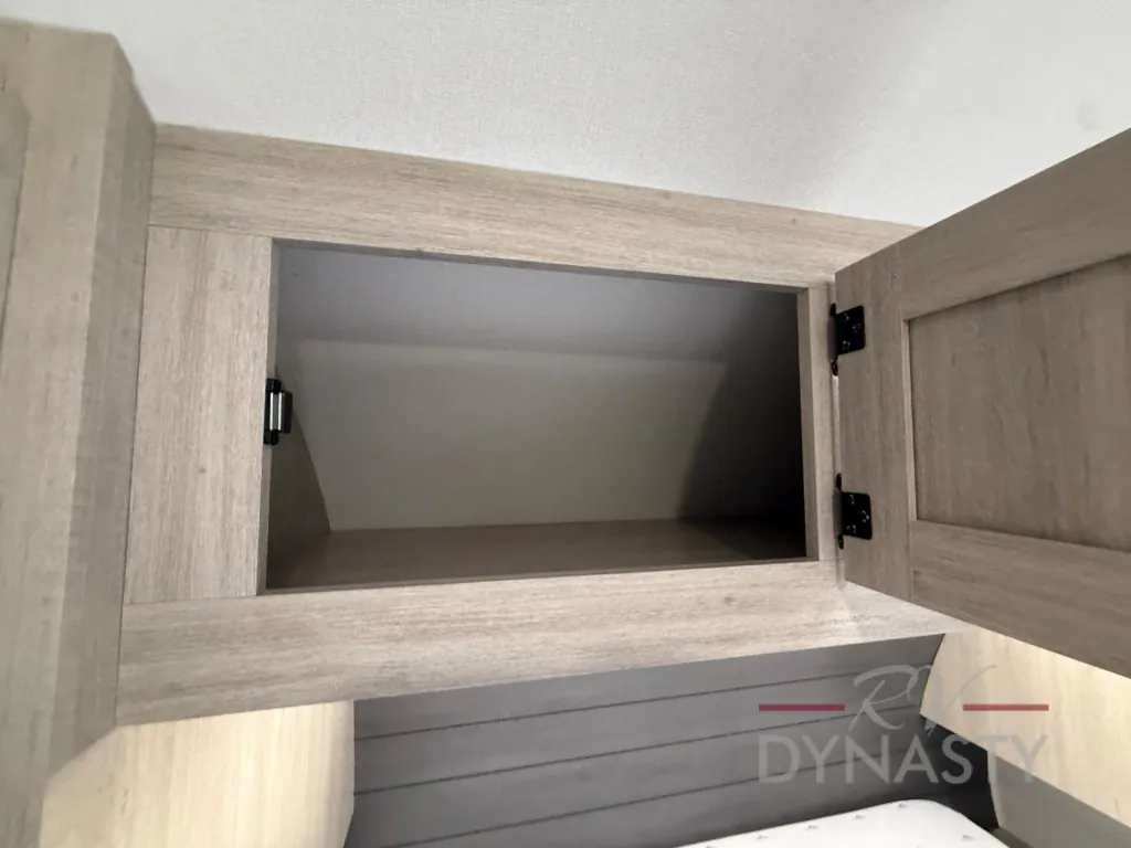 2027 East to West Della Terra 272RL, Photos photo 8