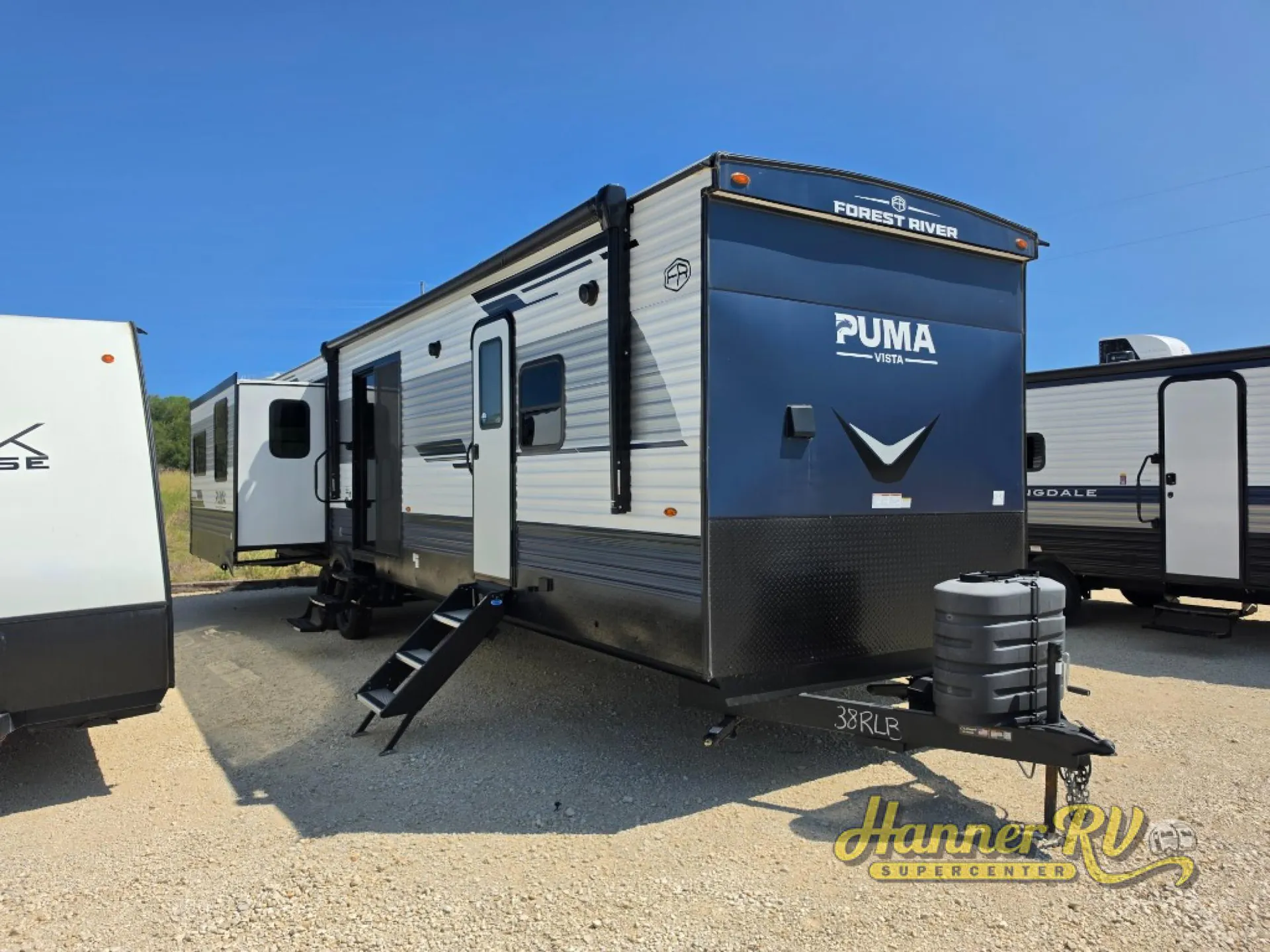 2026 Palomino Puma 38RLB - Photo 2