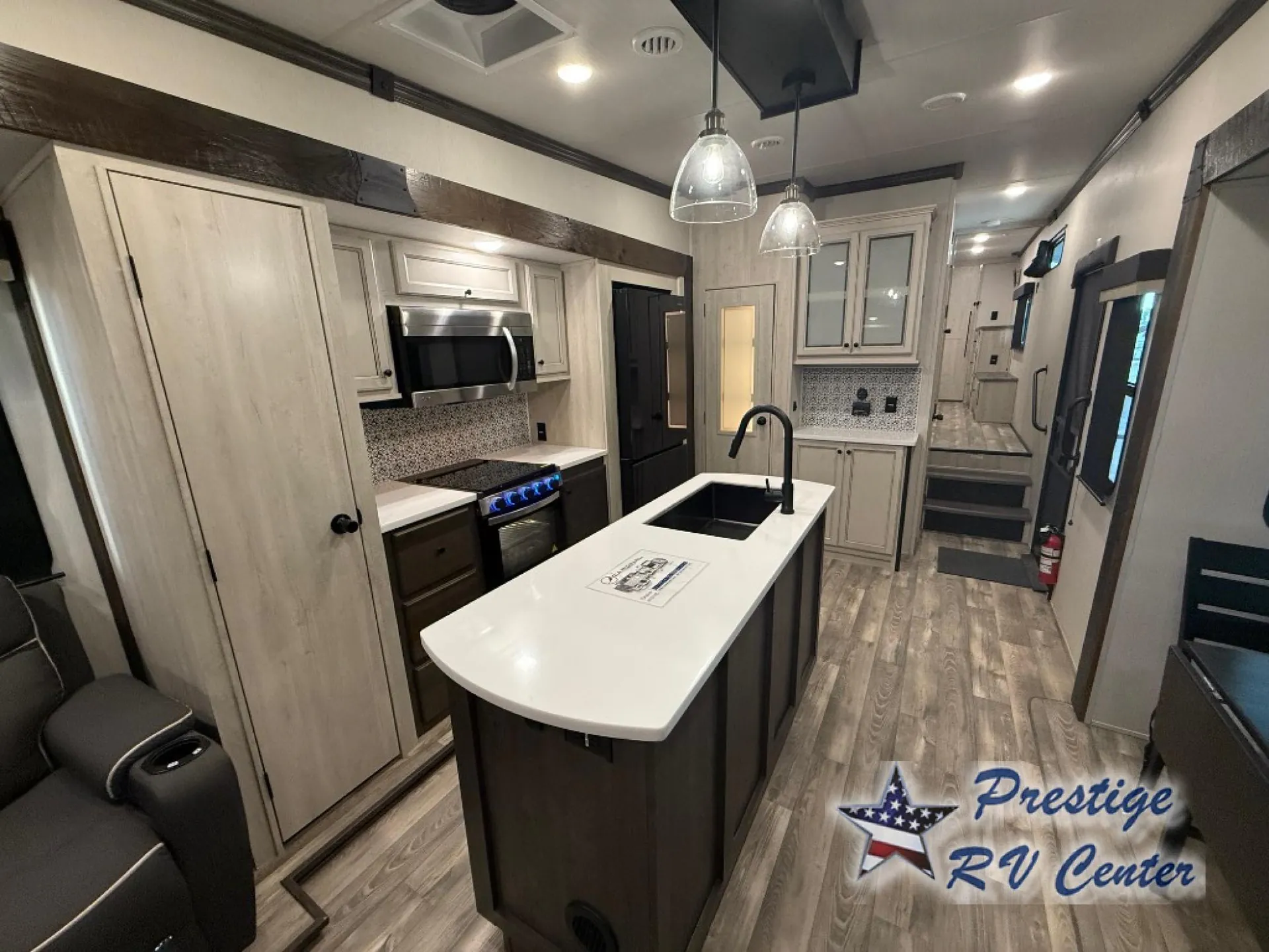 2022 Forest River Cardinal Limited 366DVLE — Photo 6