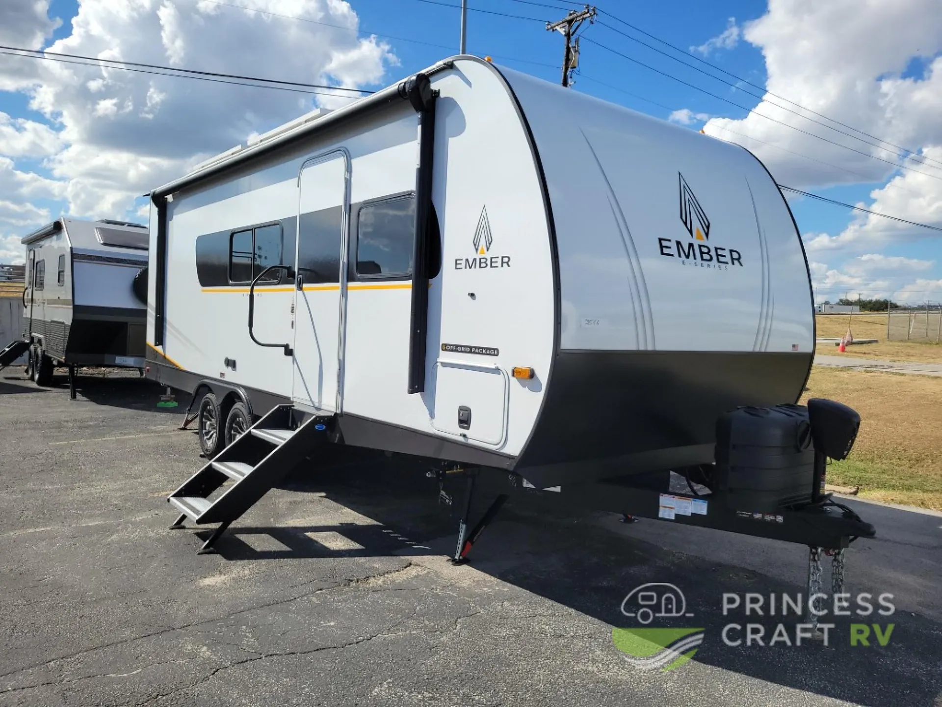 2026 Ember RV E-Series 22MLQ - Photo 3
