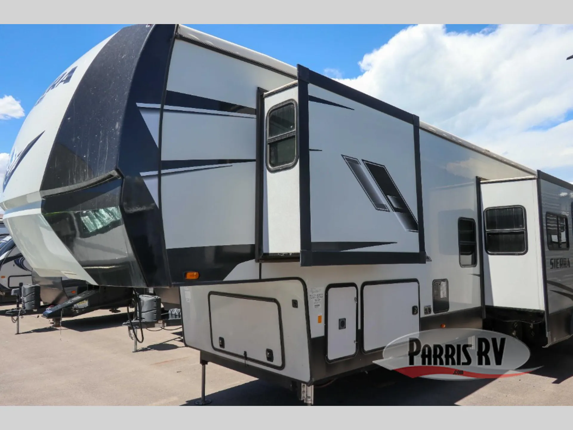 2022 Forest River Sierra Luxury 388BHRD - Photo 4
