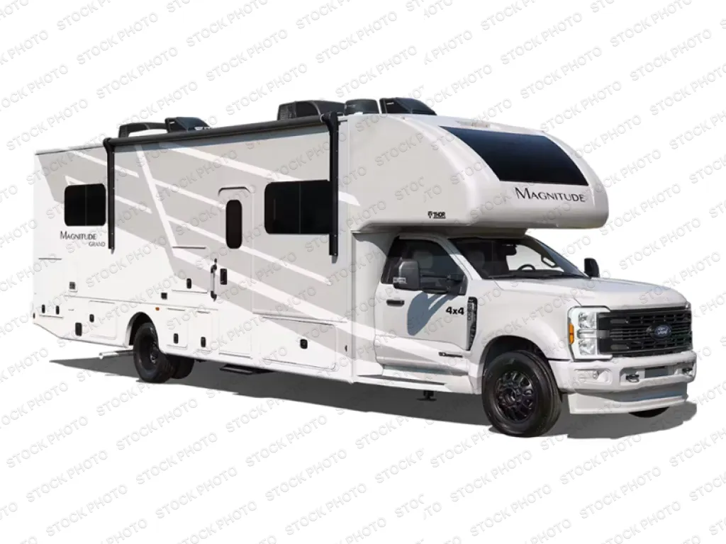 2027 Thor Motor Coach Magnitude Z30 - Photo 2