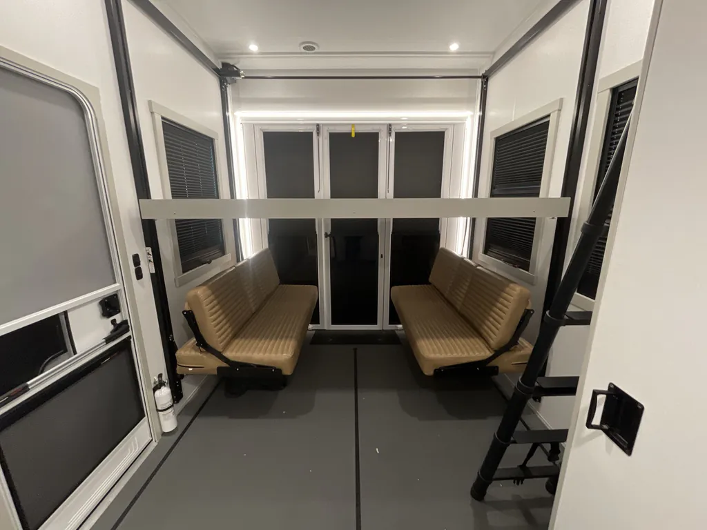 2025 Brinkley Model G 4100, Photos photo 16