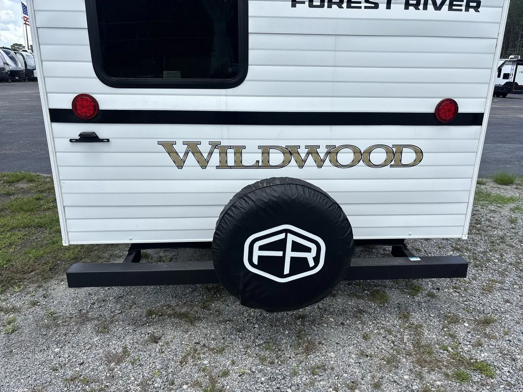 2026 Forest River Wildwood 300ICE, Photos photo 26