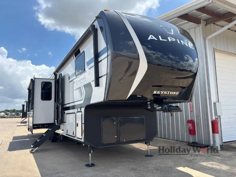 2026 Keystone Alpine Avalanche Edition 366LS - Photo 2