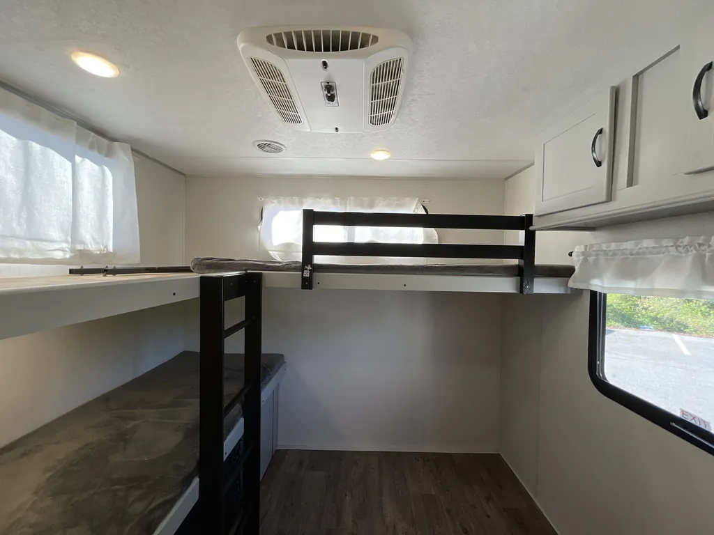 2022 Forest River Vibe 28BH, Photos photo 16