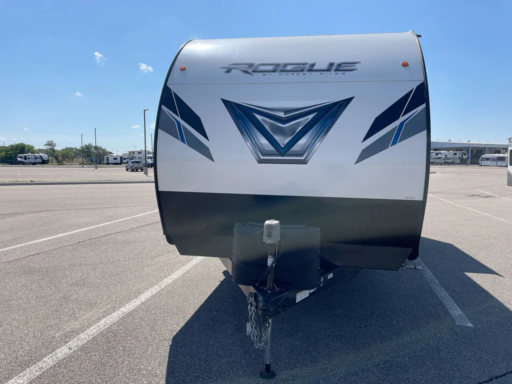 2022 Forest River Vengeance Rogue 26V, Photos photo 4