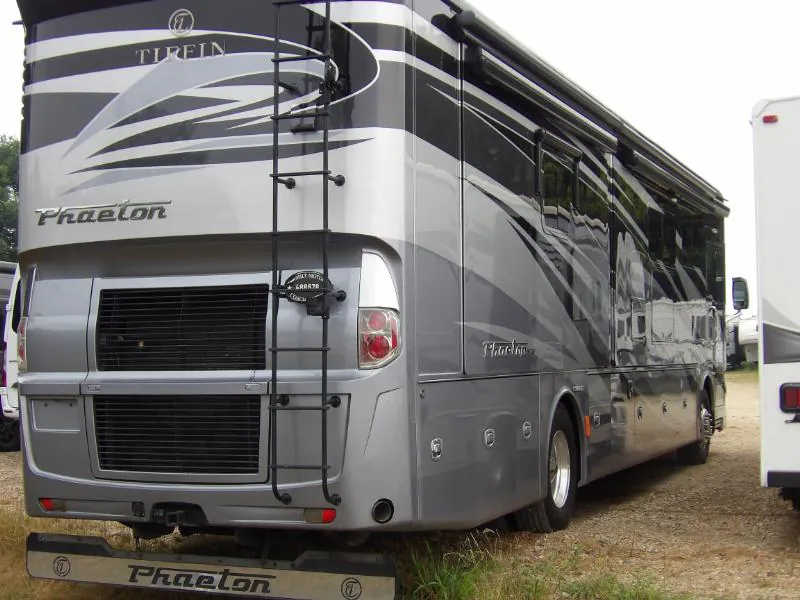 2018 Tiffin Phaeton 40 IH - Photo 4