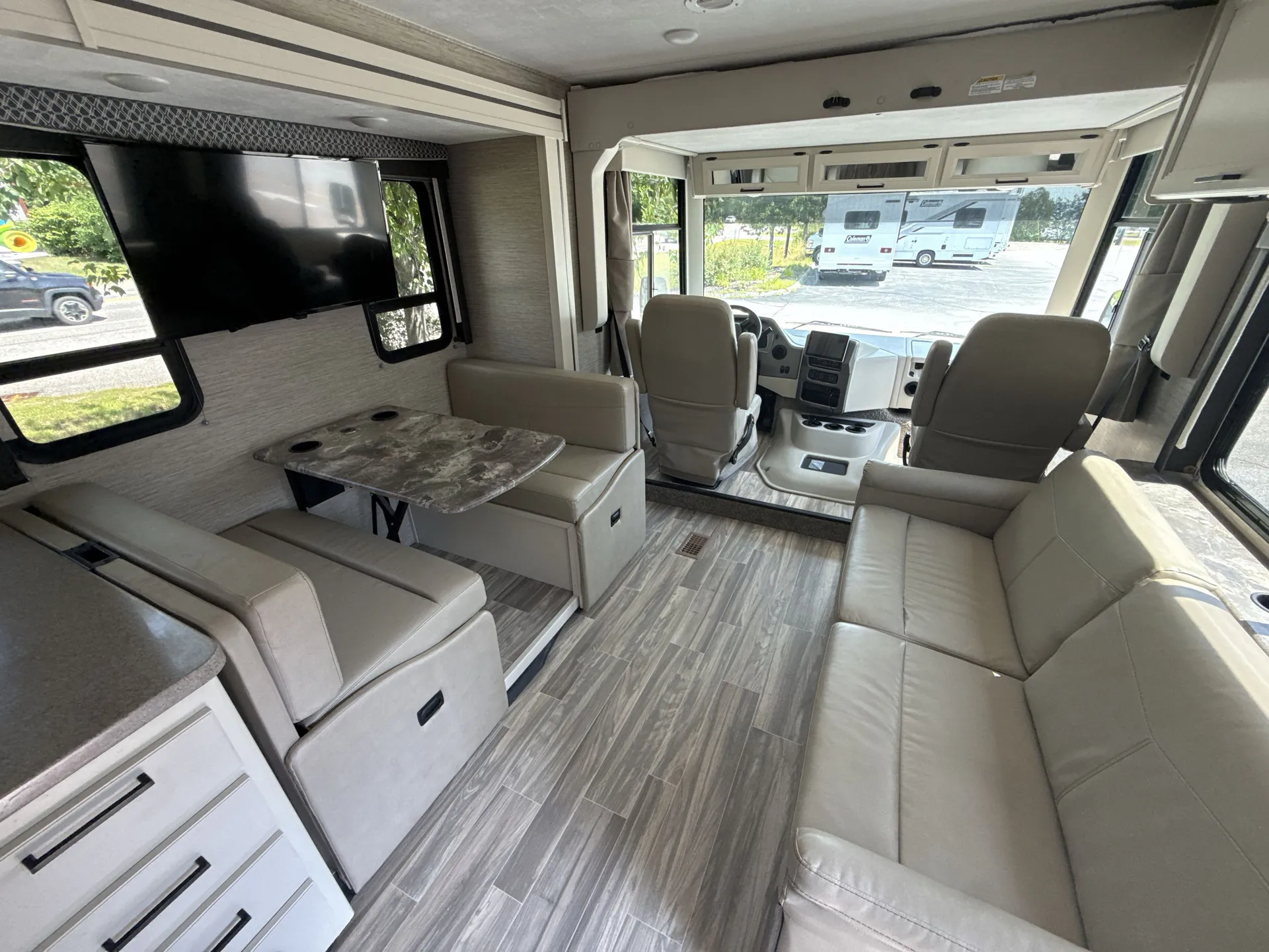 2023 Thor Motor Coach Resonate 30C — living area main