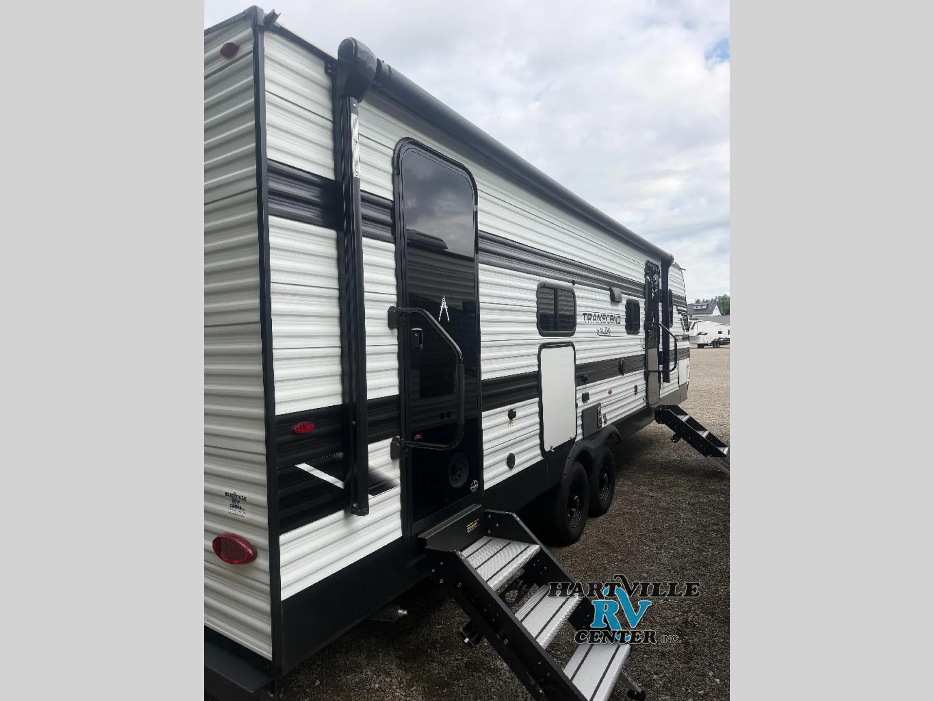 2025 Grand Design Transcend Xplor 27DBX - Photo 3