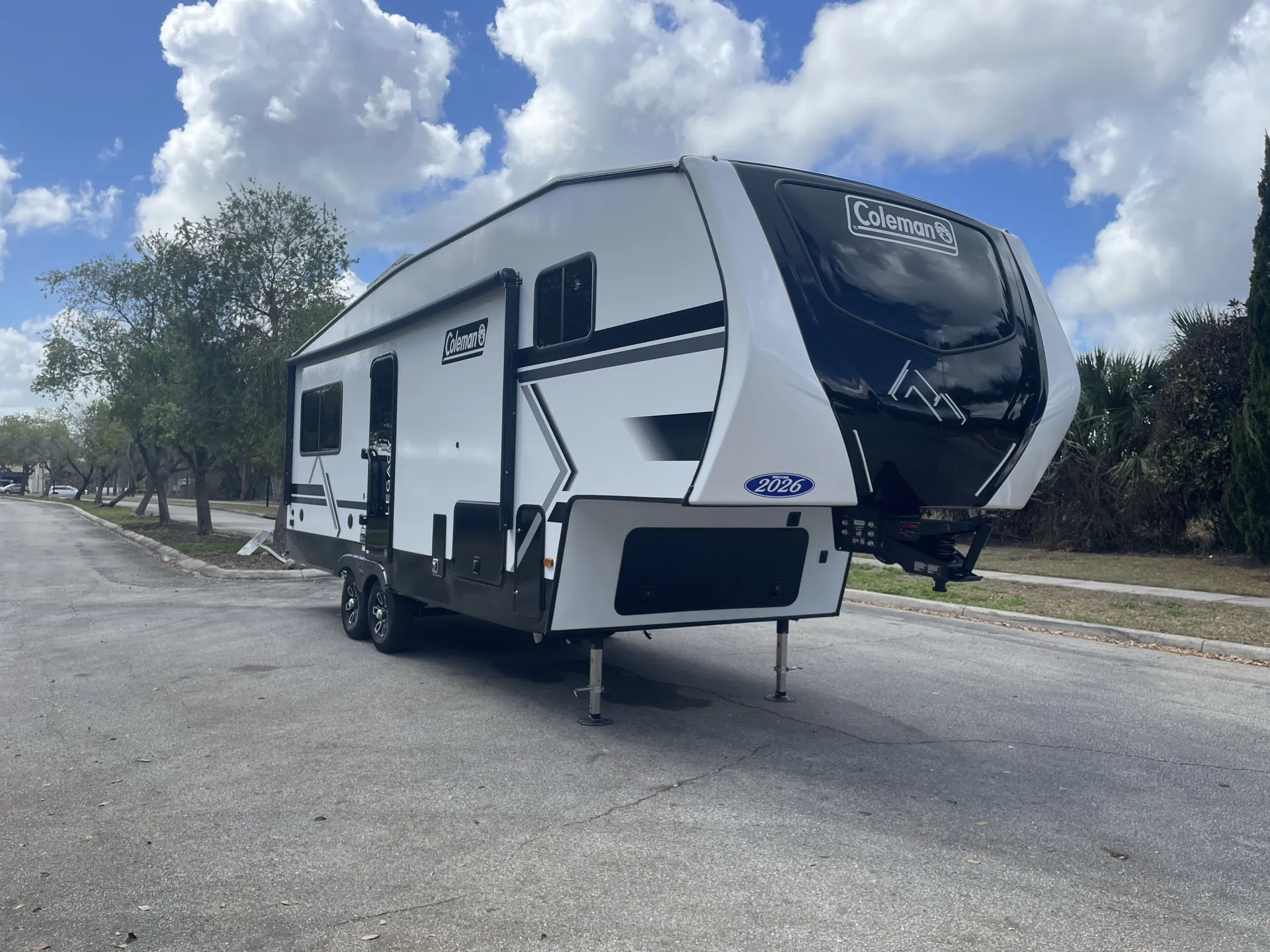 2026 Keystone Coleman Legacy 2400REX - Photo 2