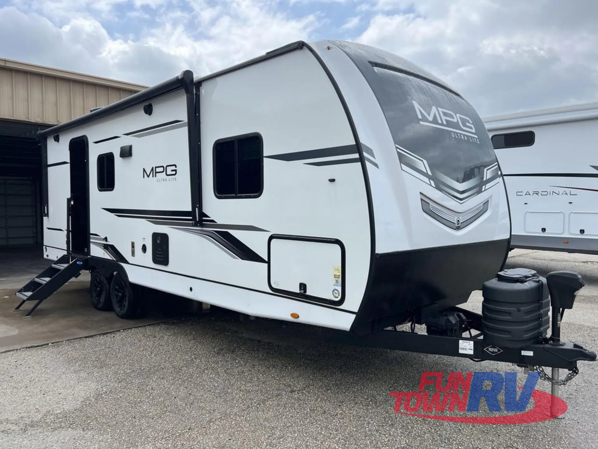 2025 Cruiser RV MPG 2400PD - Photo 3