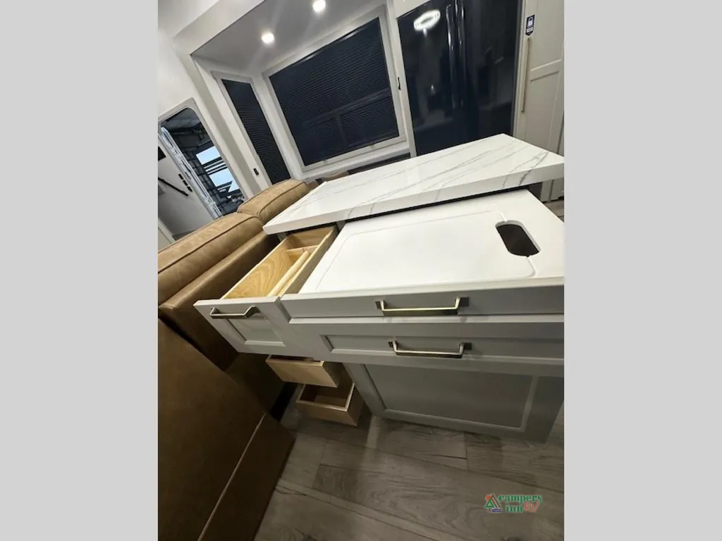 2026 Brinkley Model G 3970, Photos photo 31